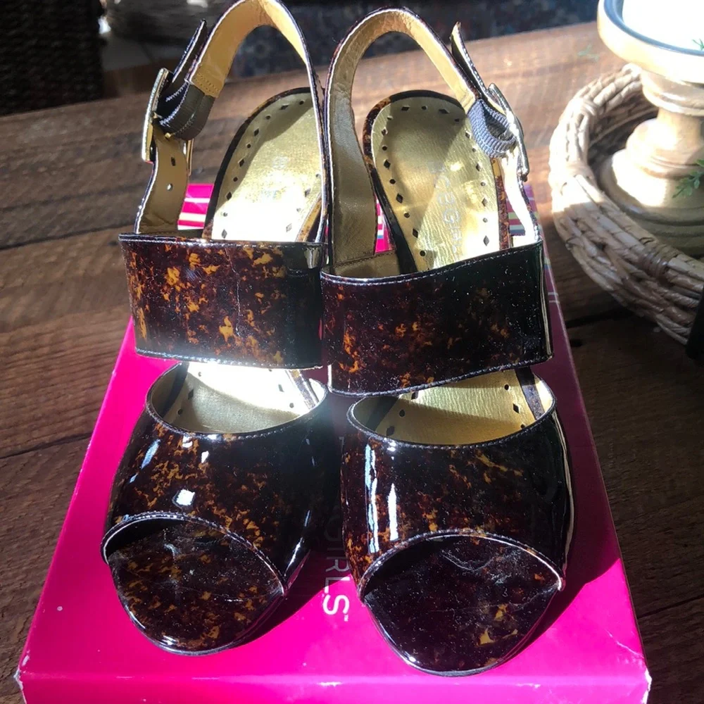 BCBG Korinna heels